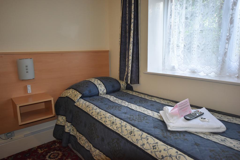 Laguna Hotel Борнмът Екстериор снимка